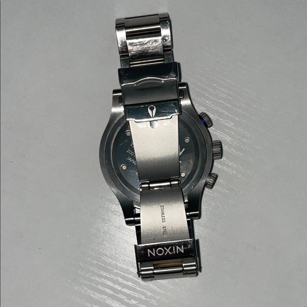 NIXON MENS Silver and Blue Chronograph Watch - Picture 3 of 8